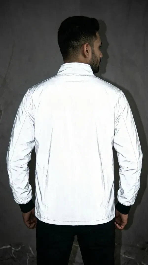 D_NQ_NP_2X_729248-MCO112443307775_052026-F Chaqueta Cortavientos 100% Reflectiva Unisex